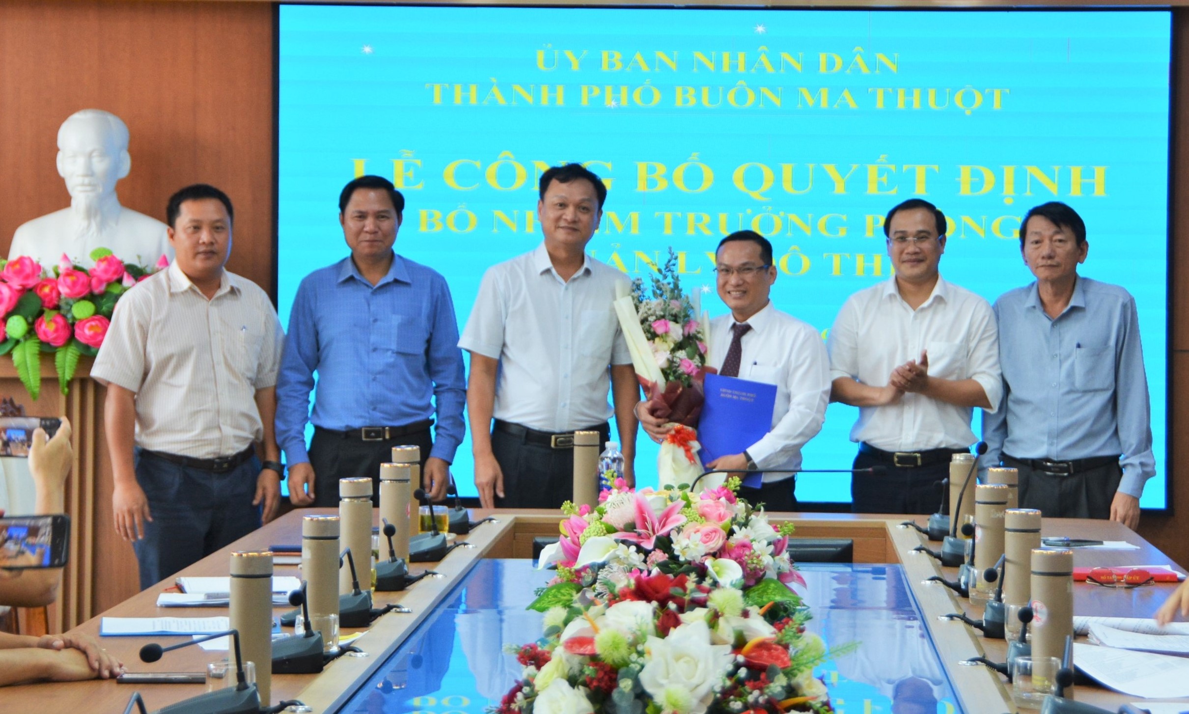Lễ công bố và trao quyết định bổ nhiệm chức vụ Trưởng Phòng Quản lý đô thị TP.Buôn Ma Thuột